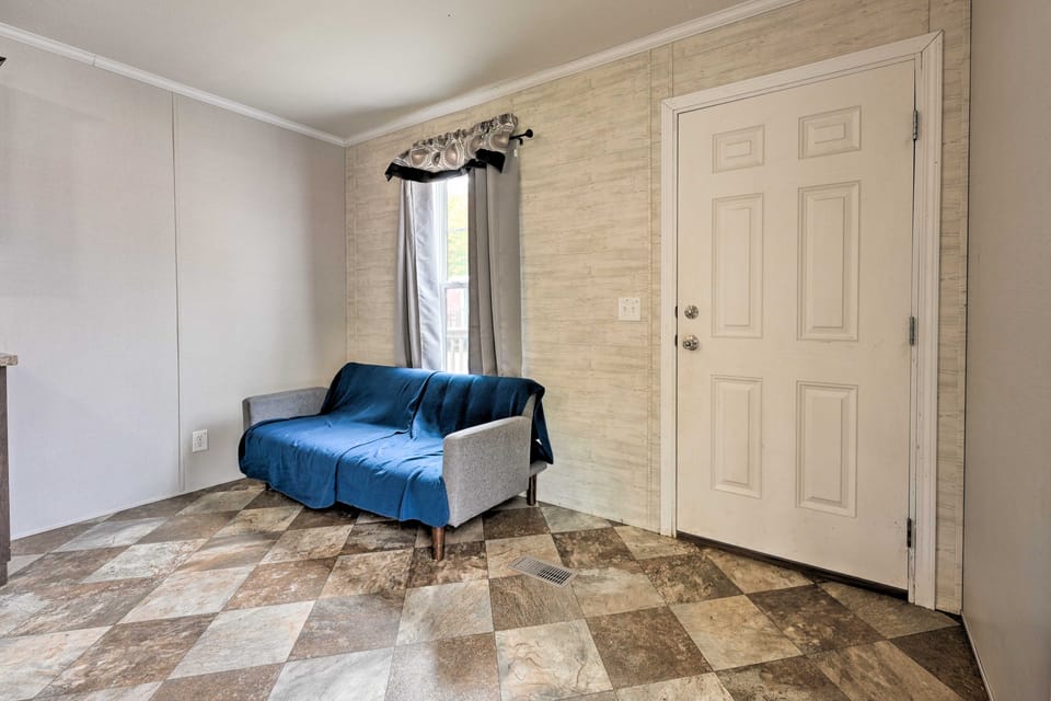 Pet-Friendly Cassopolis Escape w/ Lake Access House in Michigan