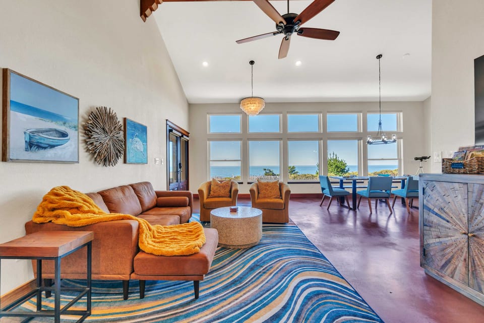 'Dream Weaver' House w/ Hot Tub & Ocean View! House in Mendocino County