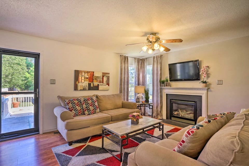 9 Mi to Richmond: Sandston Home w/ Office House in Sandston