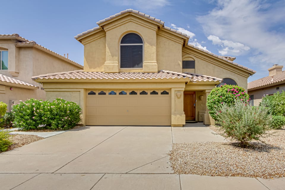 Pool, Hot Tub & Pickleball Nearby! Scottsdale Home House in Scottsdale