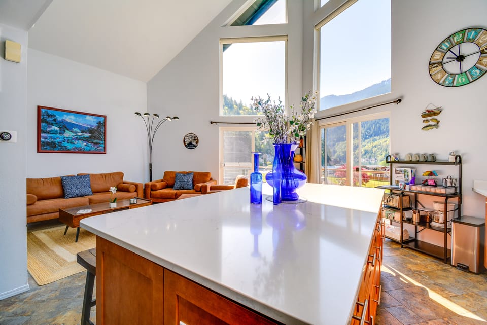Cozy Mtn-View Haven 20 Mi to Olympic Nat'l Park! House in Washington