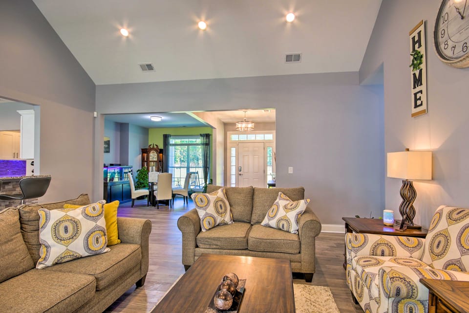 Bright Hopkins Home w/ Game Room & Fire Pit! House in South Carolina