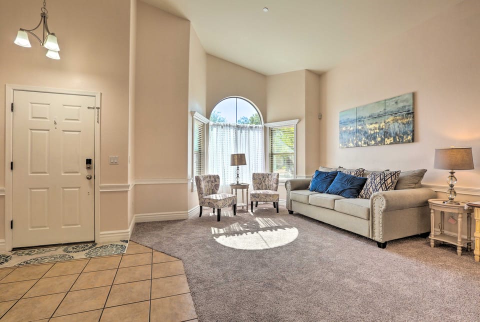 Modern Tucson Home w/ Patio + Saltwater Pool! House in Marana