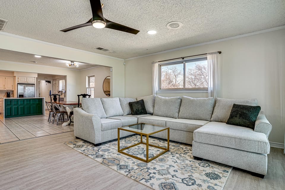 Family Fun on Eagle Mtn Lake! Home w/ Dock & Views House in Eagle Mountain Lake