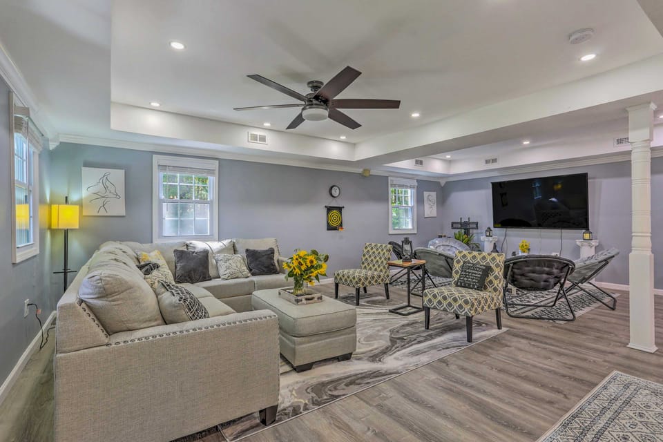 Stunning South Fallsburg Home w/ Pool & Deck! House in Hudson Valley