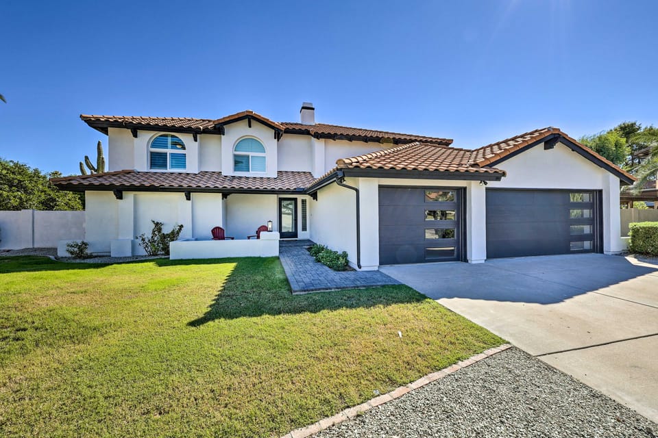 Putting Green, Game Room, Pool! Scottsdale Oasis House in Scottsdale