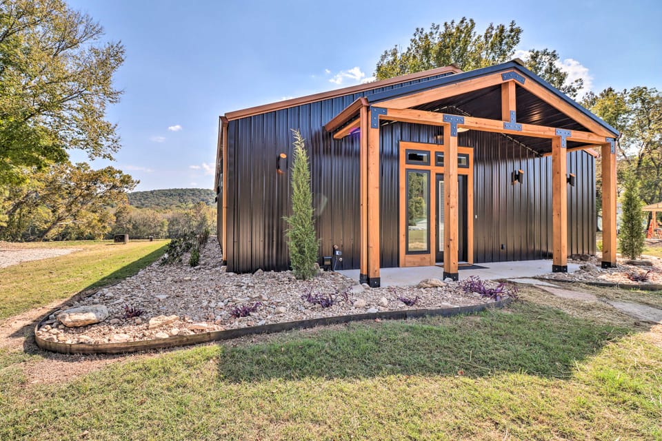 Modern Norfork House w/ Patio on White River! House in Arkansas