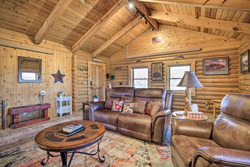 Remote Cabin w/ Gas Stove < 7 Mi to Town! House in Wyoming