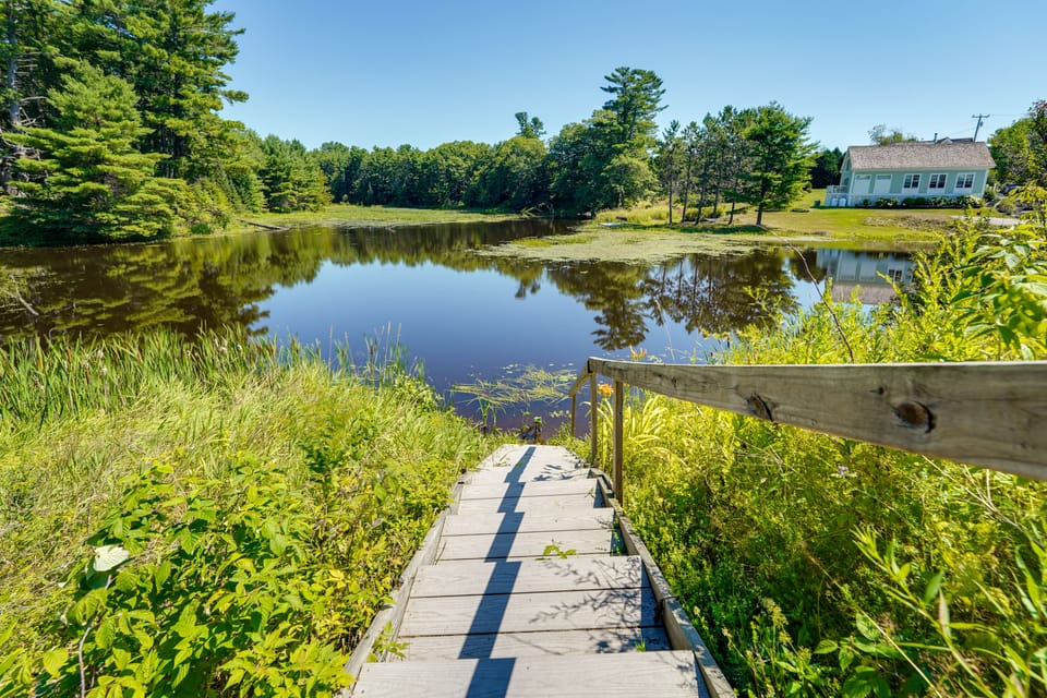 On-Site Pond: Spacious Family Home in Jefferson! House in Jefferson