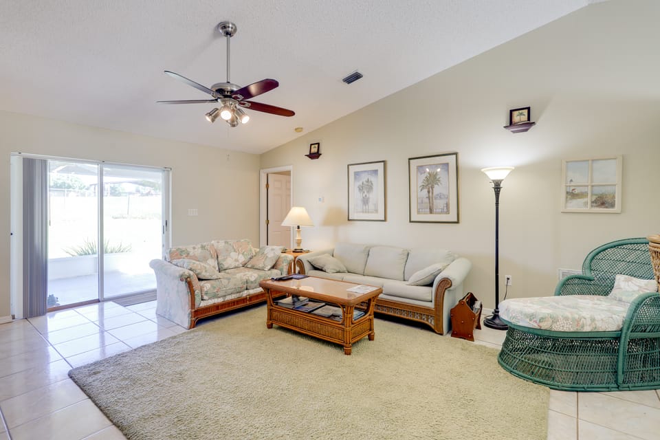 Bright Titusville Retreat w/ Lanai - WFH Friendly! House in Titusville
