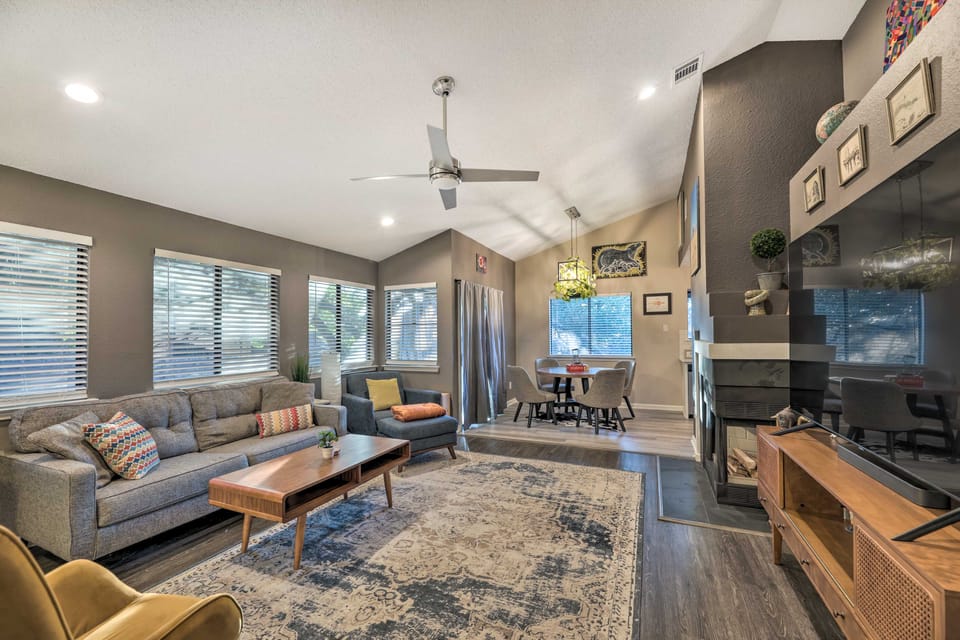 Gorgeous Austin Getaway w/ Fire Pit ~ 8 Mi to Dtwn House in Austin