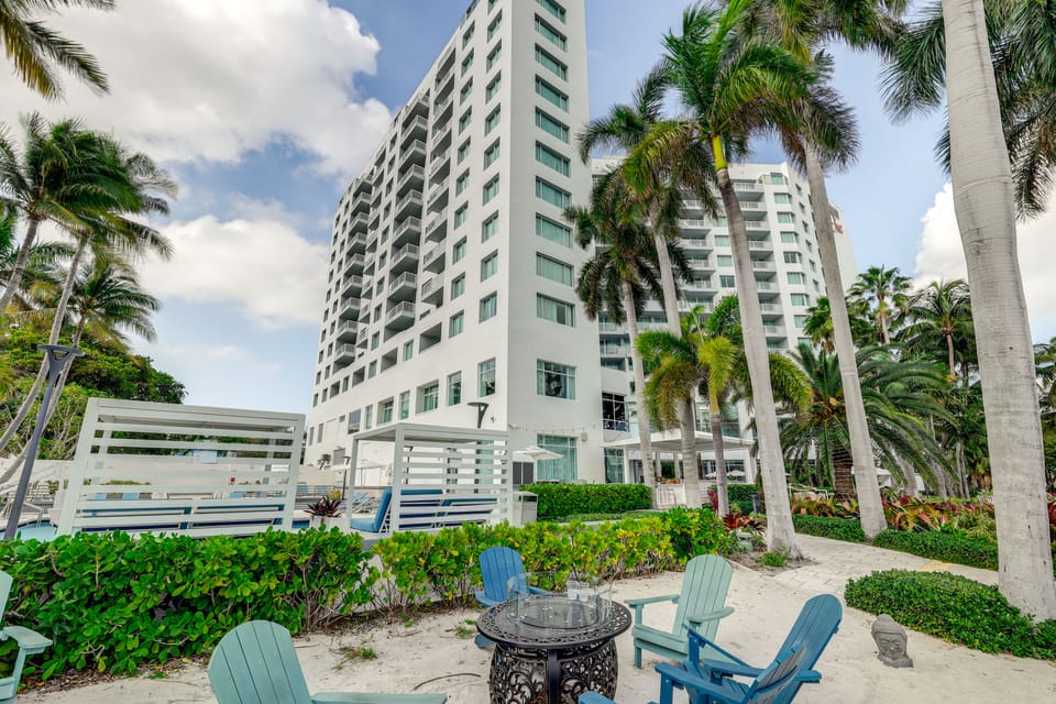 Modern Ft Lauderdale Condo ~ 7 Mi to Airport! Apartment in Fort Lauderdale