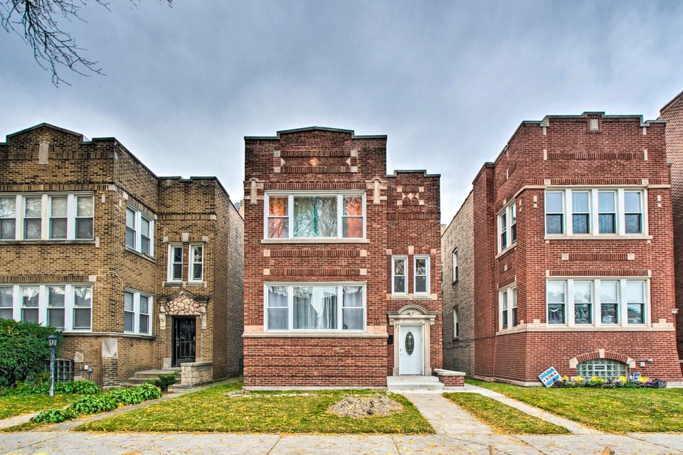 Remodeled Chicago Apartment < 9 Mi to Downtown Apartment in Chicago