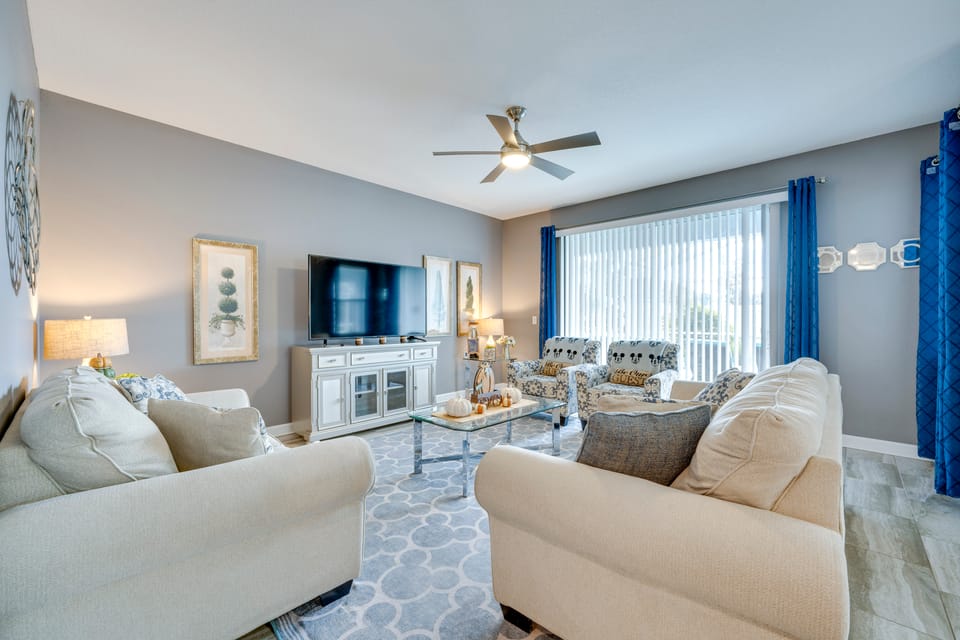 Chic Villa w/ Resort Perks ~ 10 Mi to Disney! Villa in Four Corners