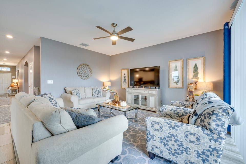 Chic Villa w/ Resort Perks ~ 10 Mi to Disney! Villa in Four Corners