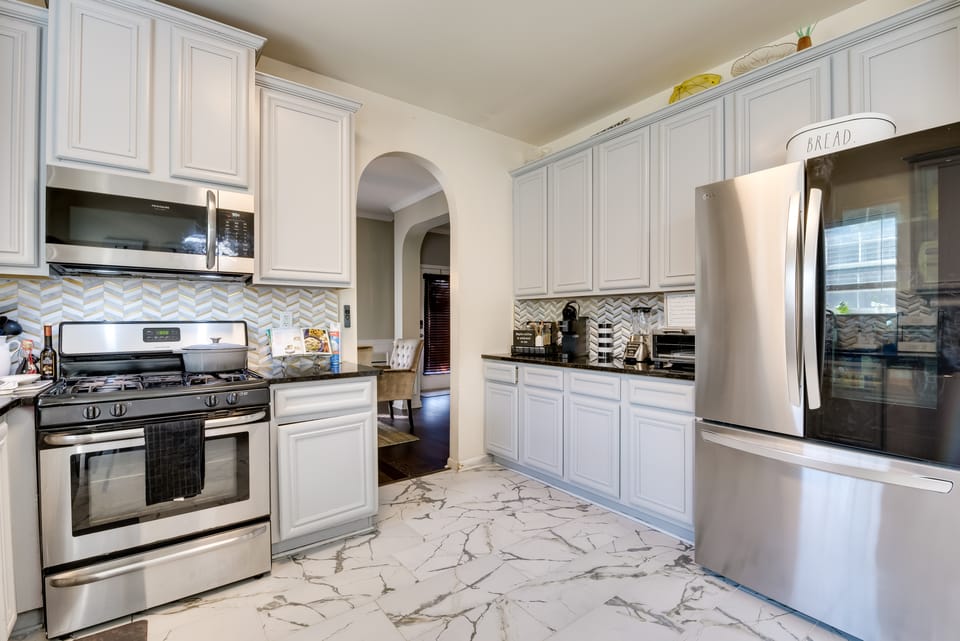 Snellville Abode < 9 Mi to Stone Mtn Park! House in Georgia