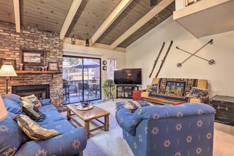 1 Mi to Diamond Peak Skiing: Incline Village Condo Apartment in Incline Village