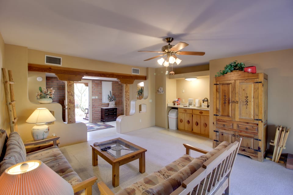 Tucson Home - Hiking Trail Access On-Site! House in Marana