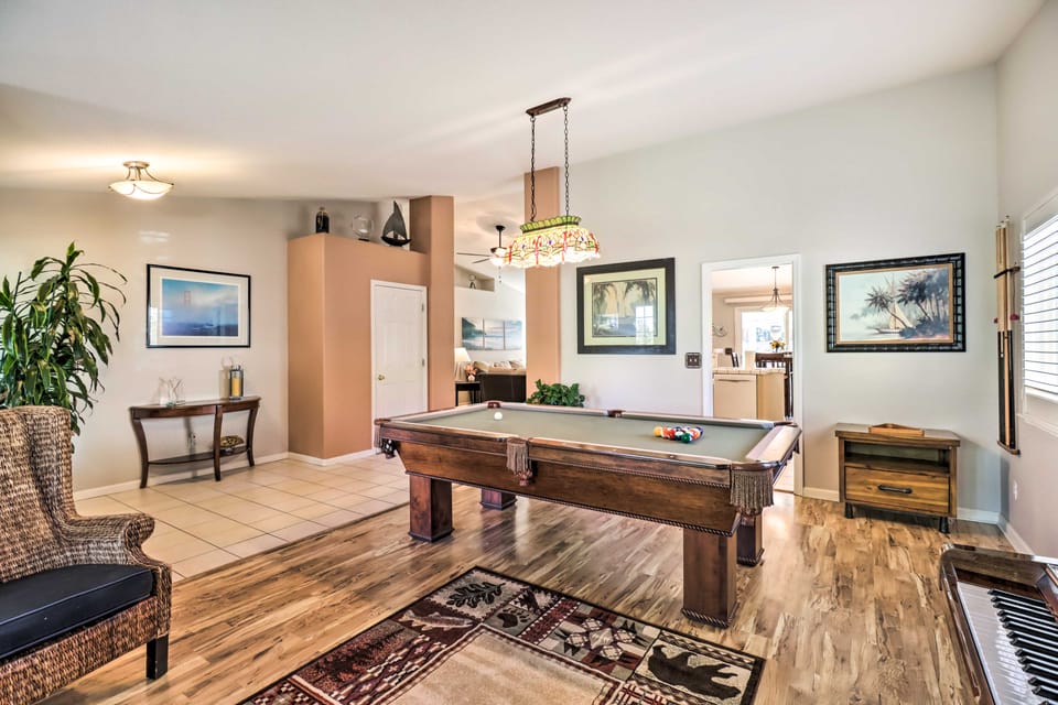Hot Tub & Fire Pit: Reno Gem 12 Mi to Skiing House in Reno