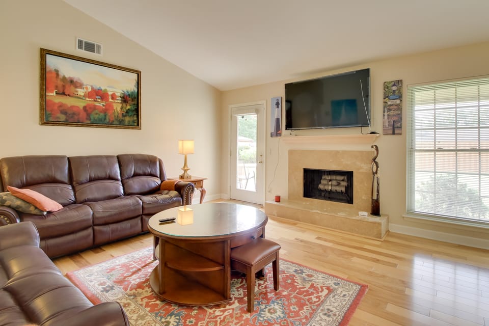 Savannah Escape ~ 11 Mi to Historic District! House in Savannah