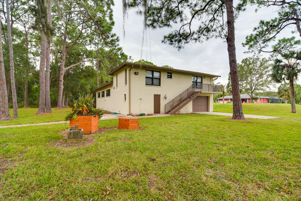 On-Site Pond: Sleek Largo Studio < 7 Mi to Beach! Apartment in Seminole