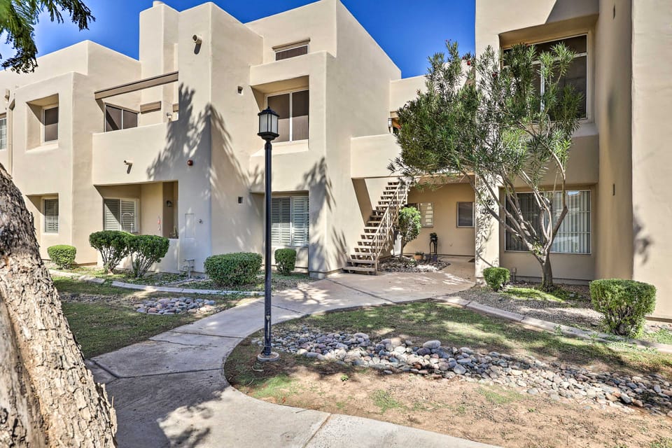 Unwind Poolside! Unit 10 Mi to Old Town Scottsdale Apartment in Scottsdale