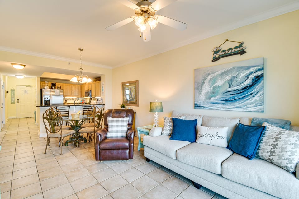 Pool/Beach-View Gulf Shores Condo: Family Friendly Apartment in West Beach
