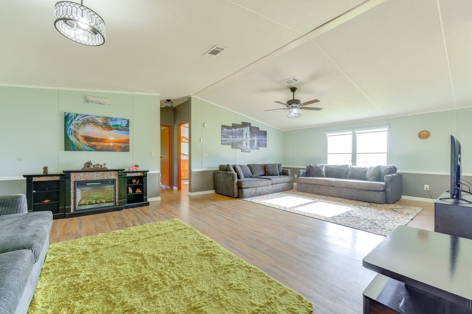 Palatka Hideaway w/ Fireplace & Private Porch House in Florida