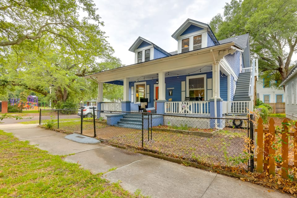 Charming Jacksonville Home ~ 2 Mi to Downtown! House in Jacksonville