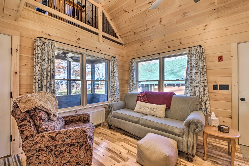 Inviting Webb Lake Cabin w/ Mountain Views House in Maine