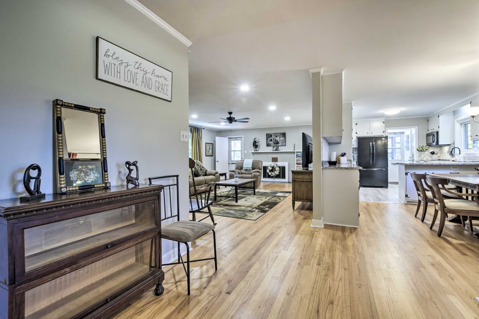 Waterfront Durham Oasis, Close to Everything! House in Cary