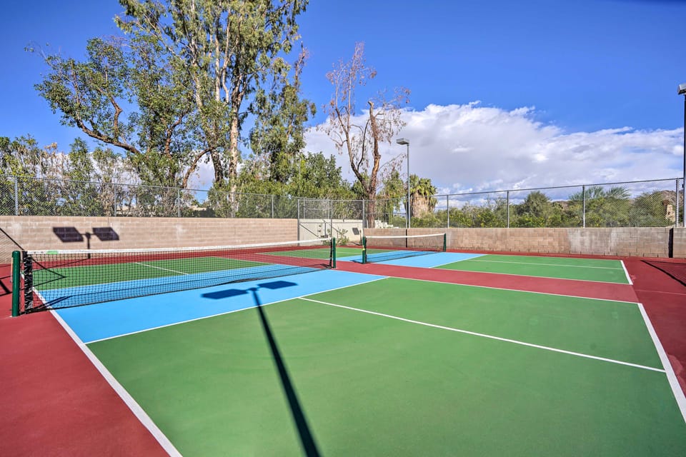 Private Patio & Shared Pool: Palm Desert Condo! Apartment in Palm Desert
