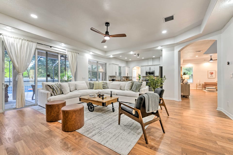 Thonotosassa Villa: Pool, Spa & Game Room Villa in Tampa