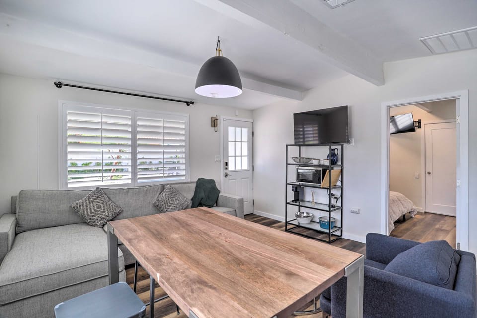 Walk to Downtown Palm Desert: Home w/ Pool Access Cottage in Indian Wells