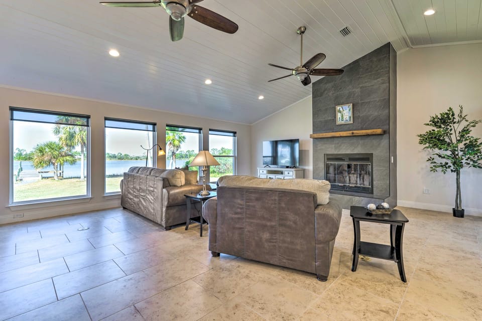 Waterfront Callaway Bayou Home w/ View & Boat Slip House in Bay County