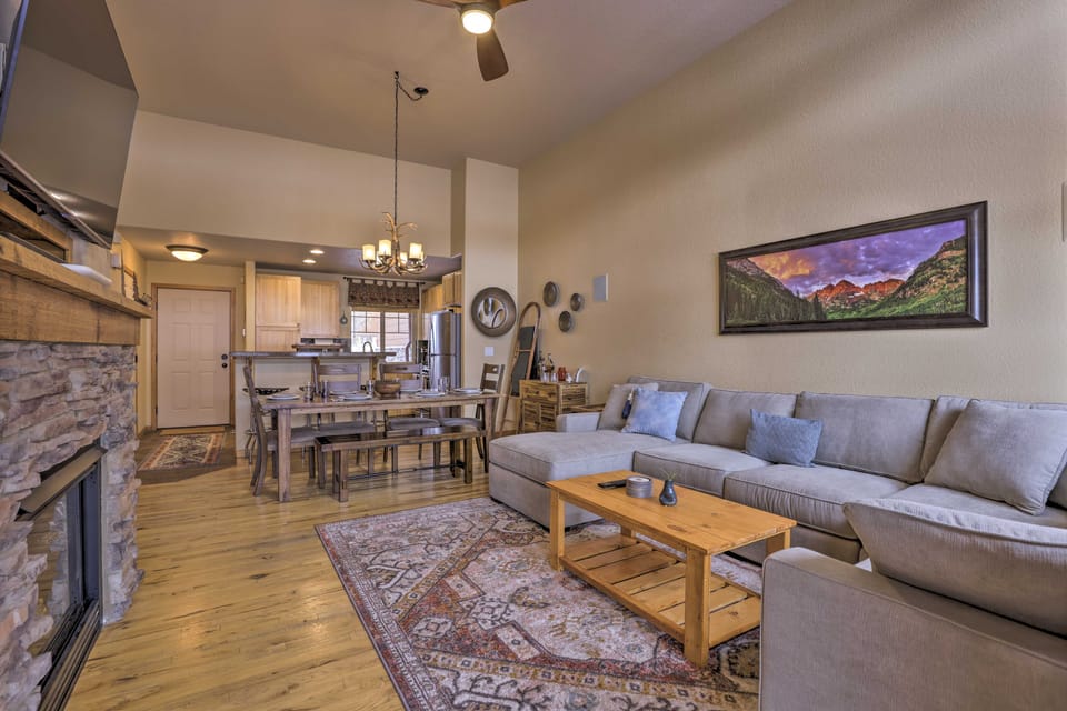 Gorgeous Fraser Townhome w/ Private Hot Tub! Apartment in Fraser