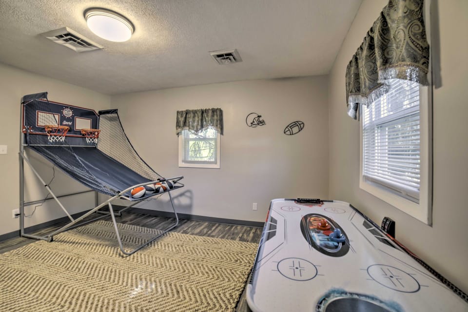 Near Mines & Meadows: Spacious Home w/ Game Room House in Pennsylvania