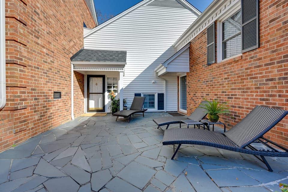4 Mi to Dtwn: Spacious Suite in Mount Airy Apartment in Mount Airy