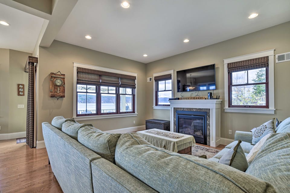 Charming Home on Keuka Lake w/ Dock & Fire Pit! House in Keuka Lake