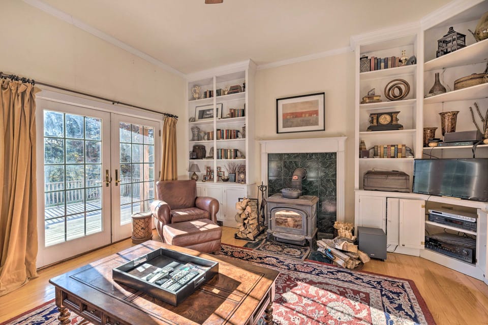 Private Home w/ Hot Tub Near Jay Peak Slopes House in Orleans