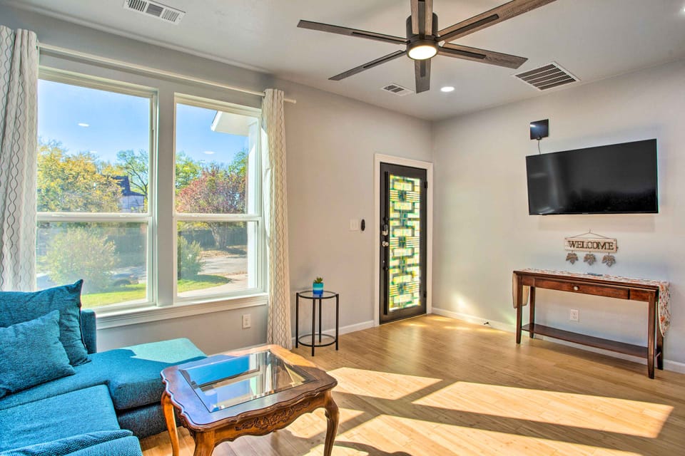 Denison Home w/ Balcony: Walk to Downtown! House in Lake Texoma