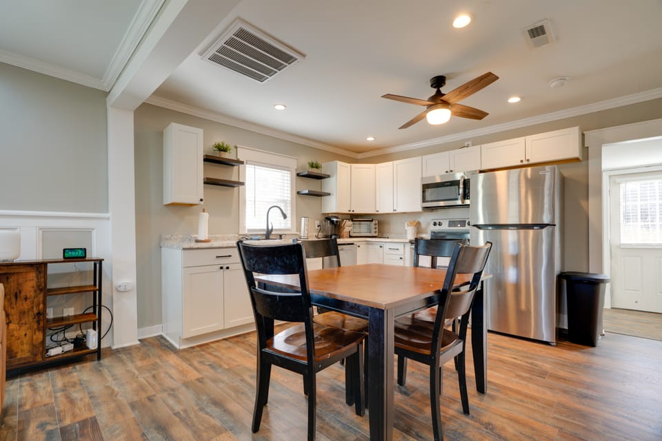 Cozy Blackstone Getaway < 2 Mi to Downtown! House in Virginia