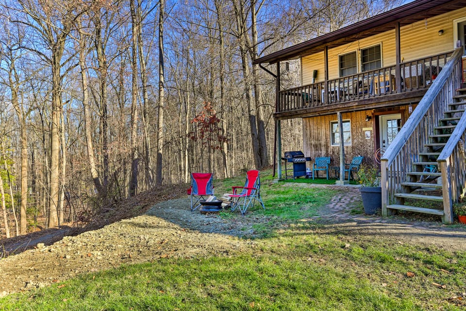 Charming Beacon Apt w/ Fire Pit: Near Hiking! Apartment in Hudson Valley