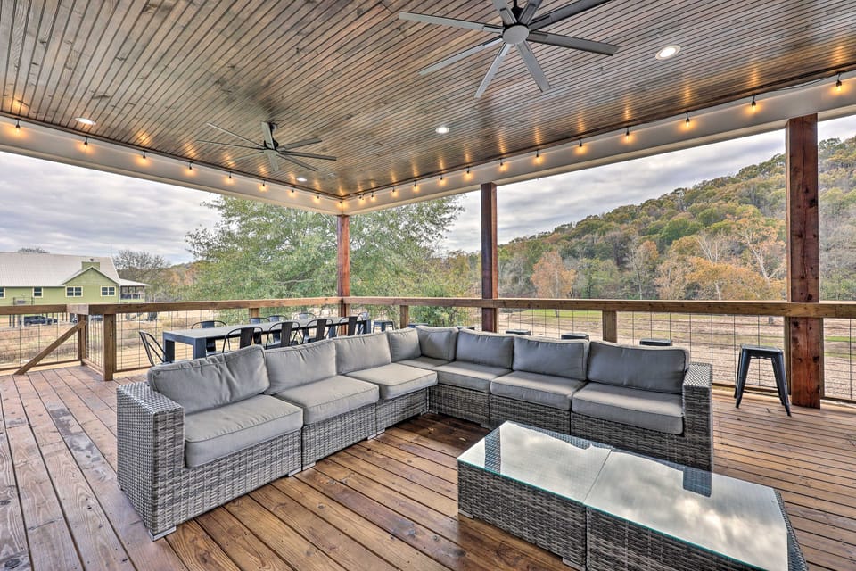 Lavish Riverfront Escape w/ Gas Grill! House in Glenwood