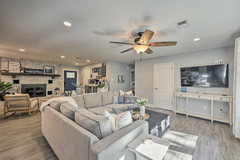 Updated Royal Retreat on 5 Acres: 'Hidden Creek' House in Garland County