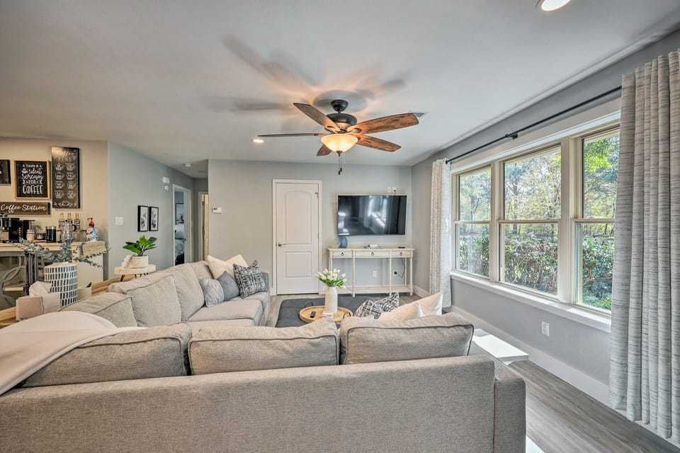 Updated Royal Retreat on 5 Acres: 'Hidden Creek' House in Garland County