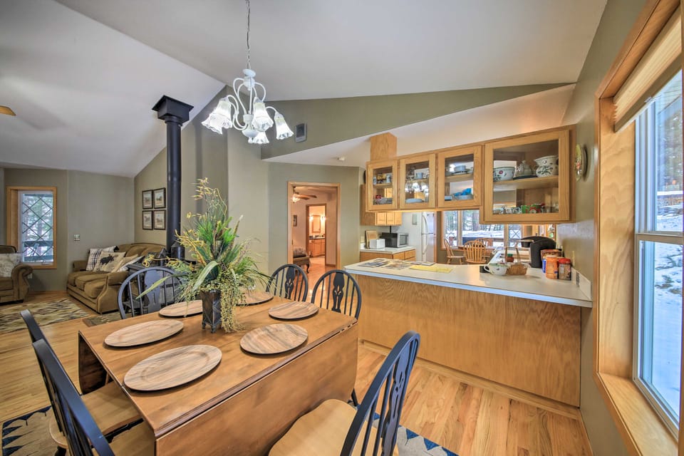 Montana Home on 5 Acres: Near Lake Koocanusa! House in Idaho