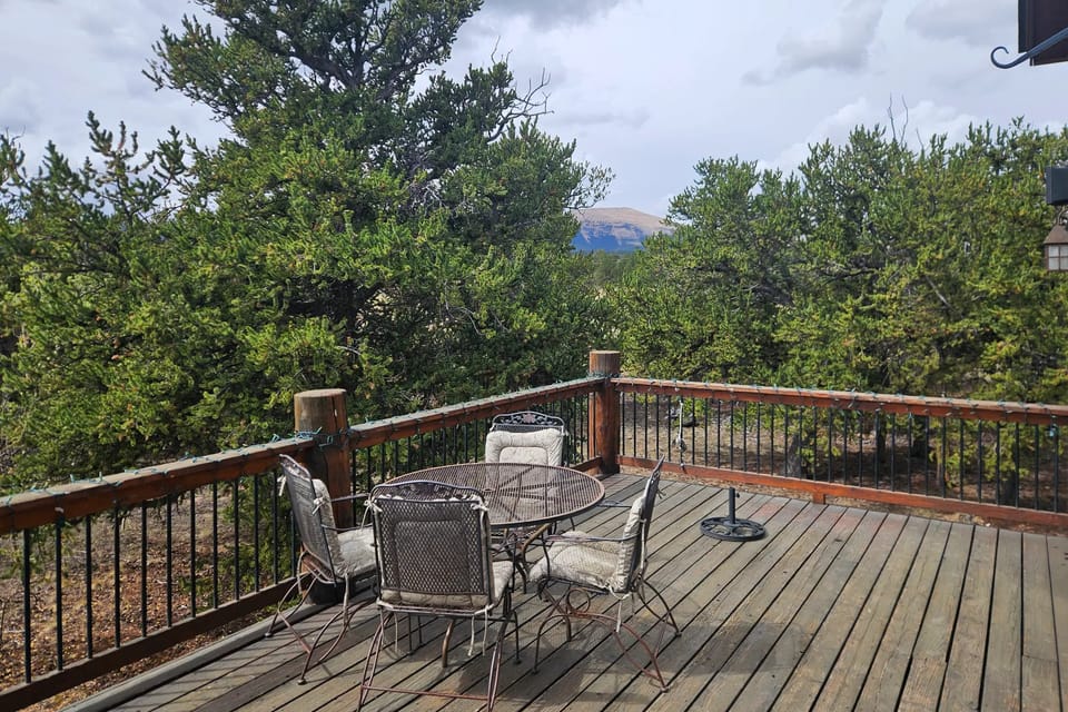 Game Room + Hot Tub! Rocky Mountain Escape House in Park County