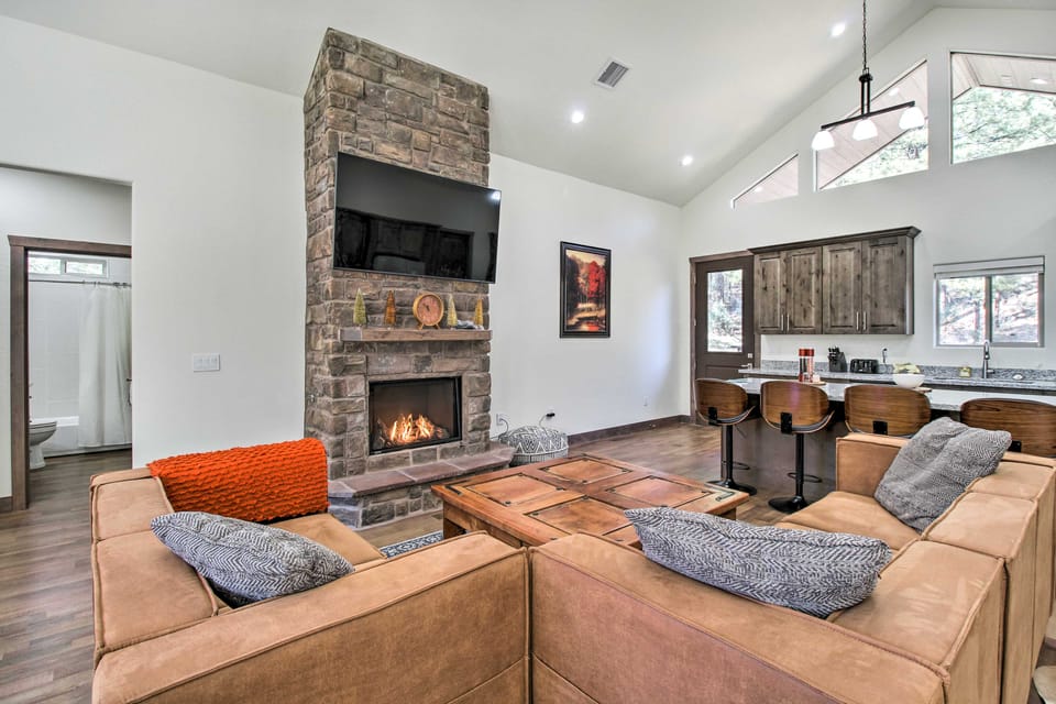 Pet-Friendly Show Low Cabin: Near Hiking! House in Show Low