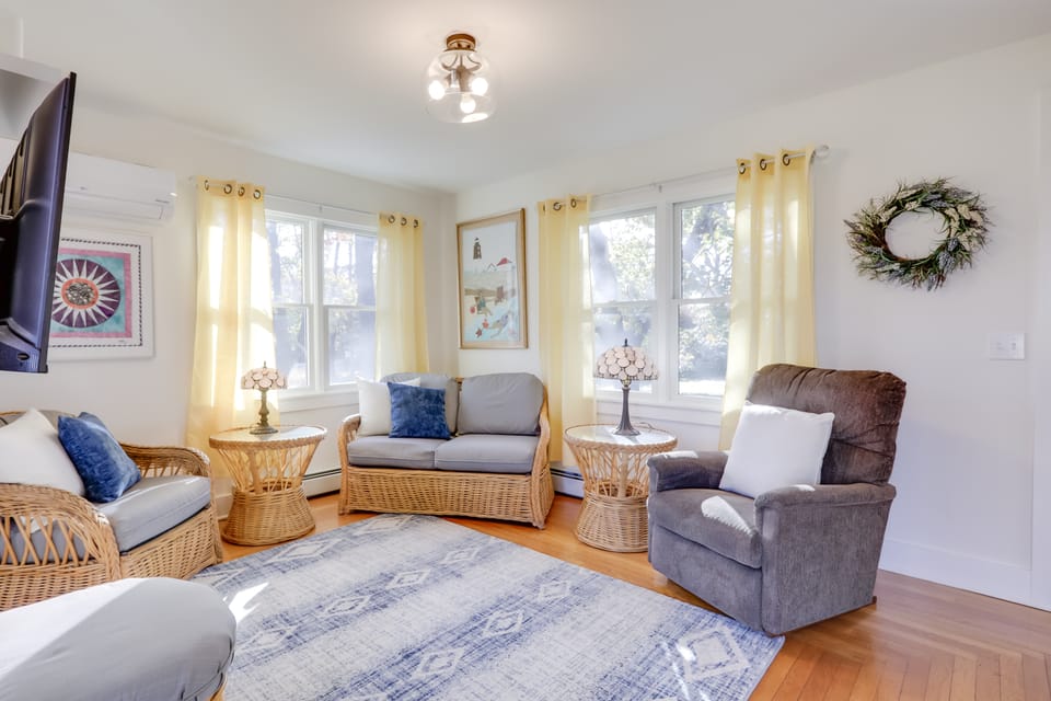 Cozy Historic Wakefield Home Close to Beaches House in Wakefield